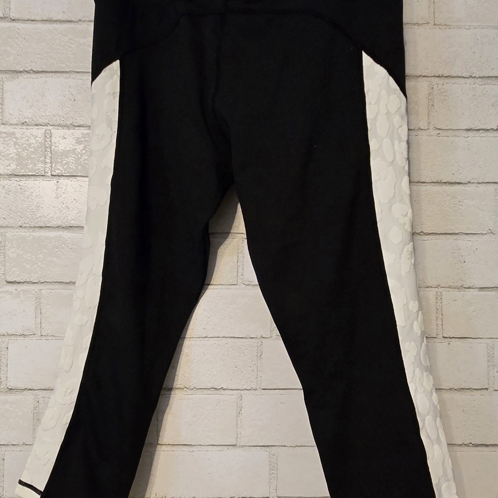 NWOT, Size 12, Zyia leggings